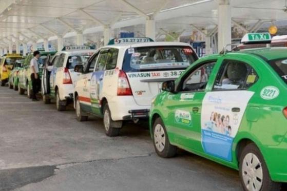 Các hãng taxi truyền thống tung ra nhiều chính sách lớn thu hút tài xế