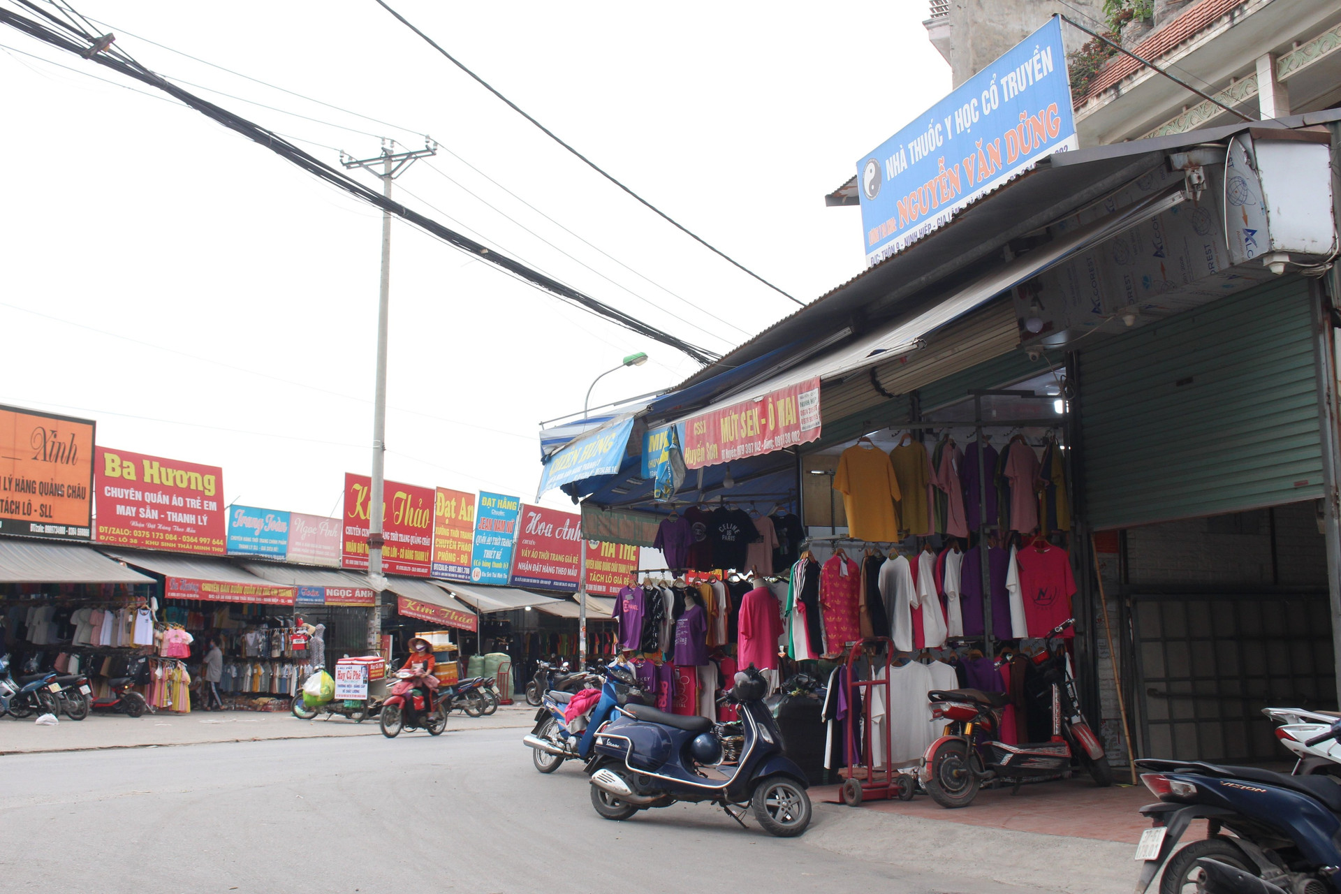 Ngỡ ngàng với một khu vực vùng ven Hà Nội có giá nhà đất tương đương phố cổ, môi giới khẳng định: “Cầm 20 tỷ đồng đừng mơ mua được!” - Ảnh 1.