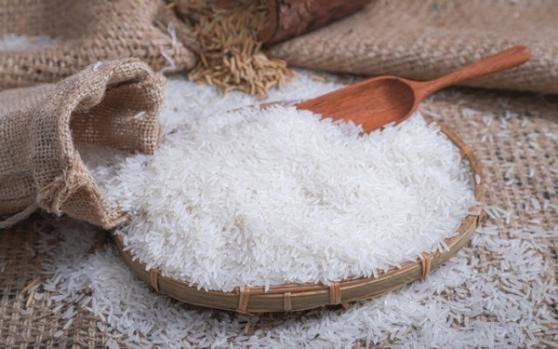 Giá lúa gạo hôm nay 26/4: Tăng 100 đồng/kg với các loại gạo