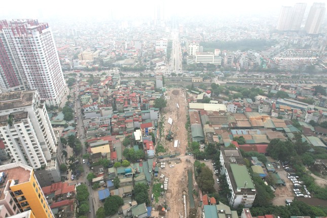 Cận cảnh dự án đường vành đai dài 2km, 13 năm vẫn bất động - Ảnh 15.