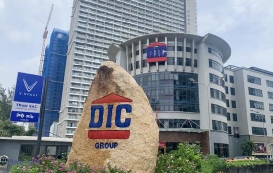 DIC Corp (DIG) báo lãi tăng mạnh sau kiểm toán