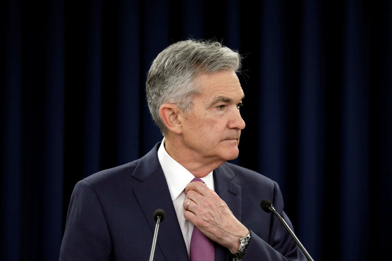 Dầu tăng 2% sau bài phát biểu về khả năng tăng lãi suất của Powell
