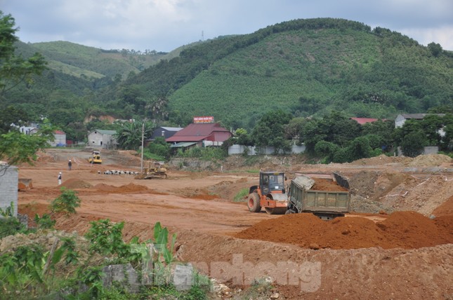 Xẻ núi, khai thác đất tràn lan phục vụ dự án BĐS ở Yên Bái - Ảnh 4.